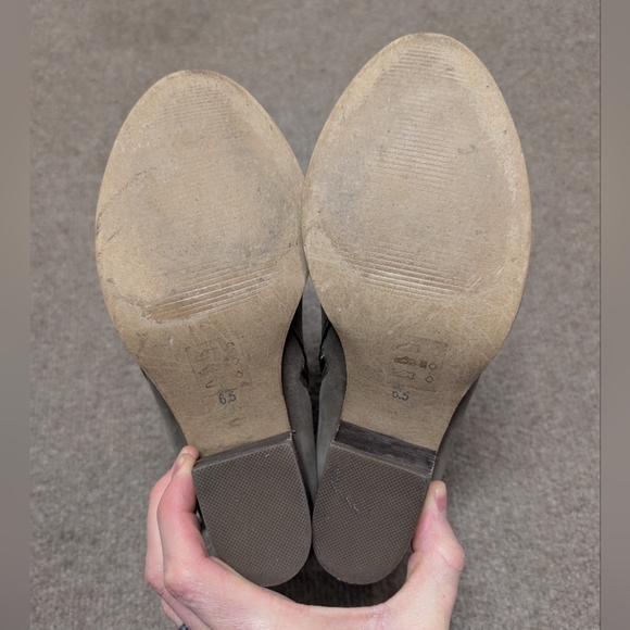 Blondo Waterproof Nivada (6.5) Elegant Taupe Ankle Bootie Leather Upper - Picture 5 of 9